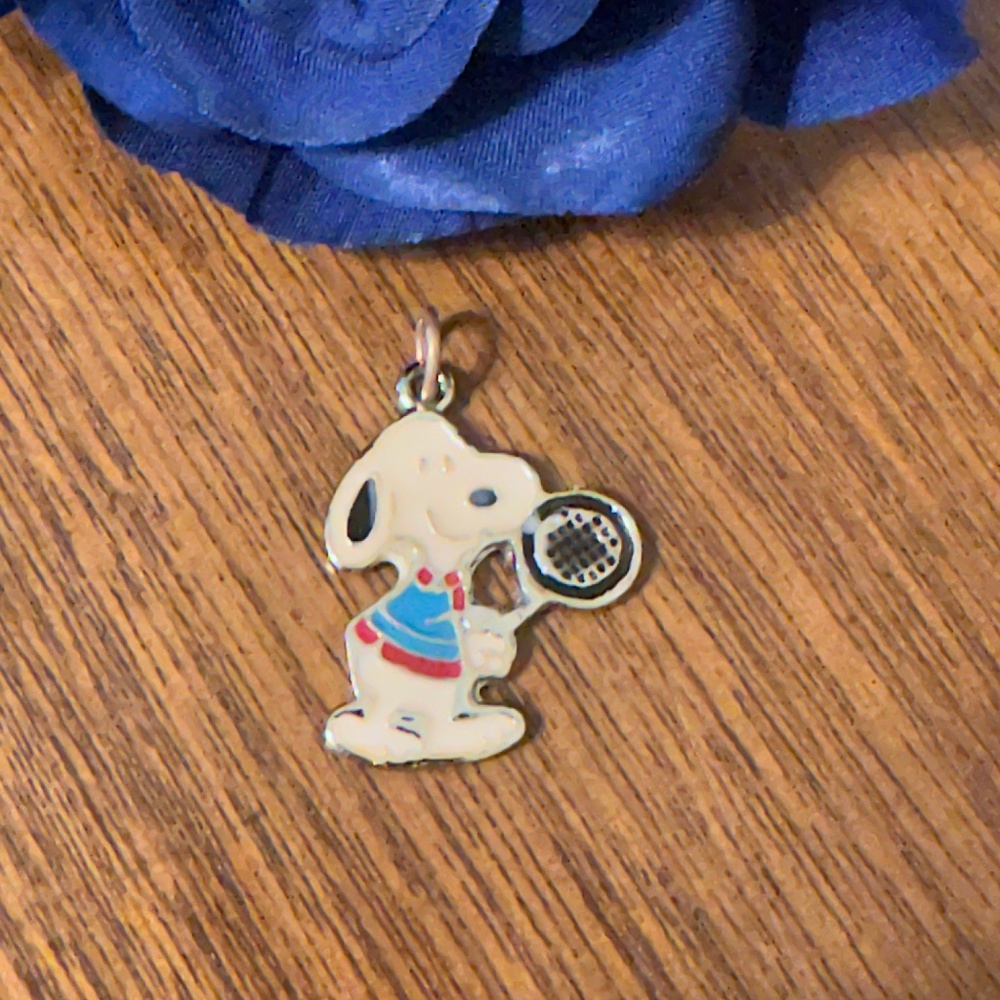 Vintage Gold-tone Snoopy Playing Tennis Charm - Picture 6 of 7
